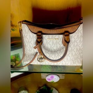 Michael Kors medium-size handbag